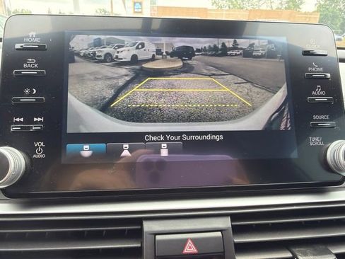 Used 2018 Honda Accord Sport image 17
