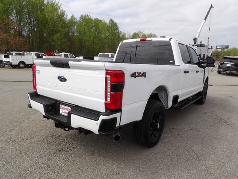 Used 2024 Ford F250 XL w/ STX Appearance Package AWD/4WD image 7