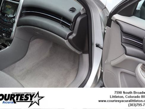 Used 2016 Chevrolet Malibu LT FWD image 30