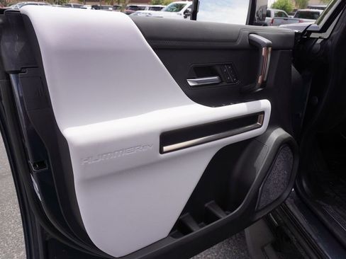 New 2025 GMC Hummer EV 2X image 14