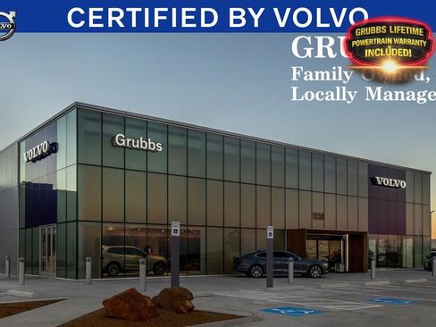 Used 2023 Volvo XC60 B5 Ultimate w/ Climate Package FWD image 10