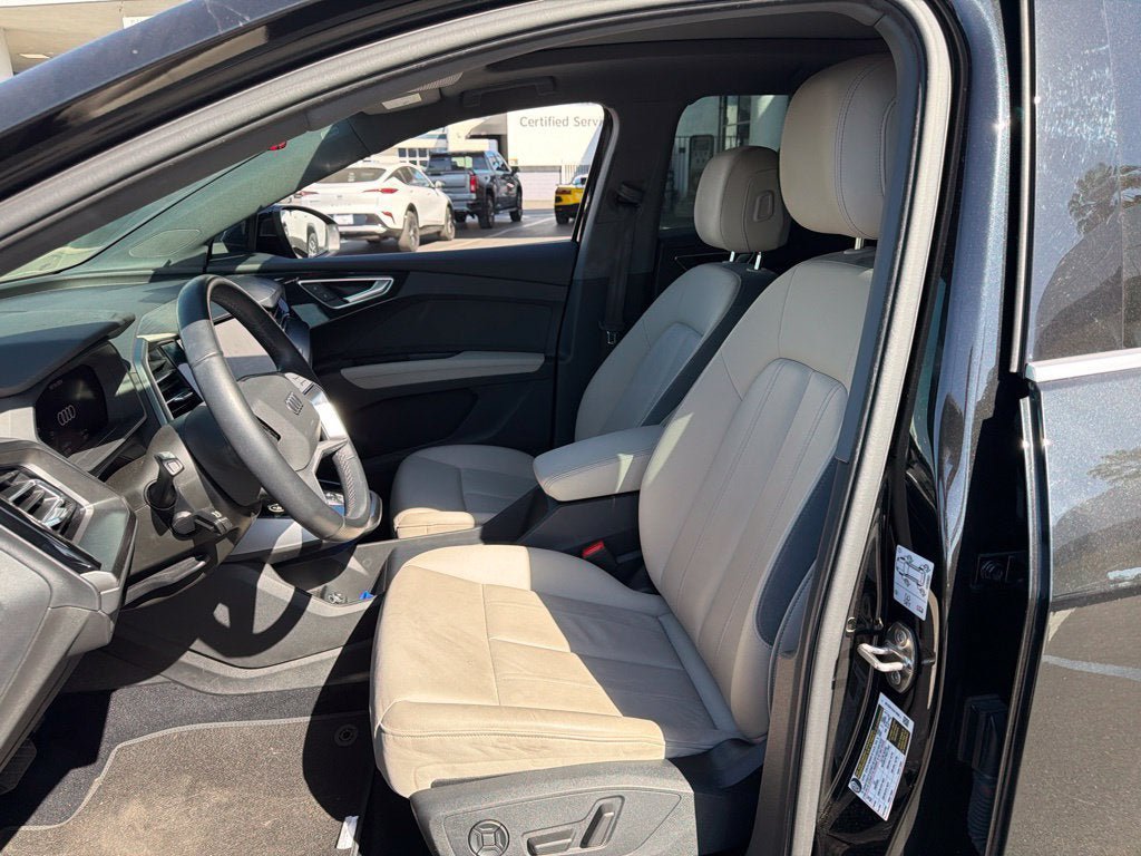 Used 2023 Audi Q4 e-tron Premium w/ Convenience Package RWD image 10