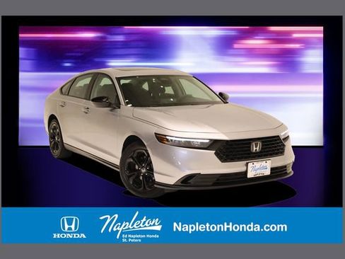 Used 2025 Honda Accord SE image 1