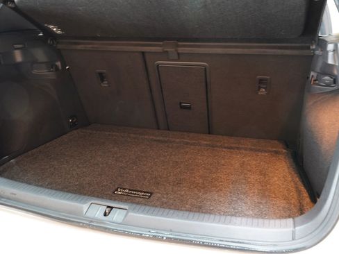 Used 2018 Volkswagen GTI SE w/ SE Leather Package FWD image 35