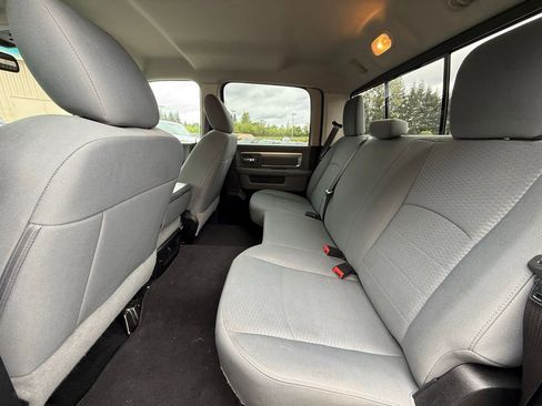 Used 2016 RAM 1500 Classic SLT AWD/4WD image 4