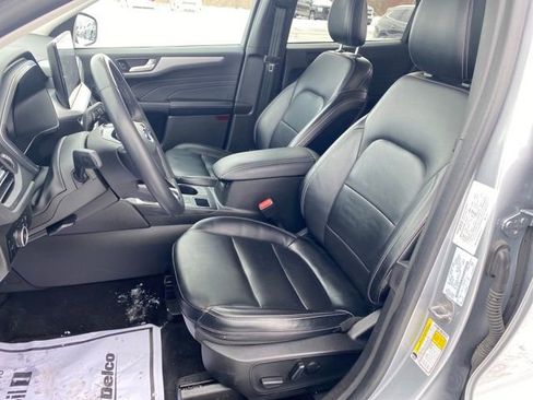 Used 2023 Ford Escape Platinum image 15