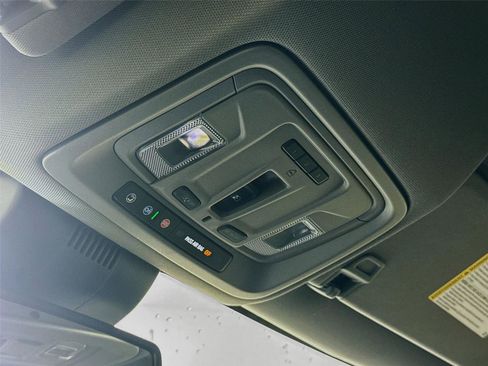 Used 2023 GMC Sierra 1500 SLT w/ SLT Premium Package image 11