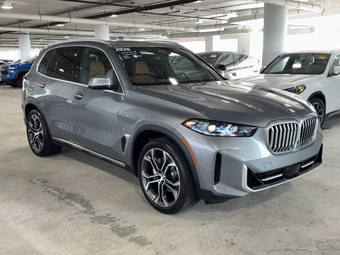 Used 2026 BMW X5 xDrive40i AWD/4WD image 2