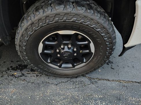 Used 2026 RAM 2500 Laramie AWD/4WD image 5
