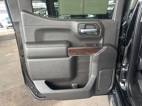 Used 2020 GMC Sierra 1500 SLT image 13