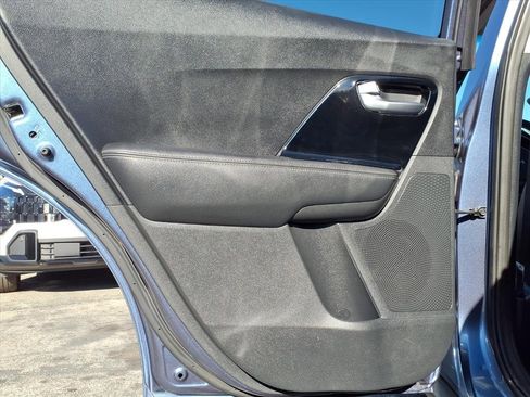 Certified 2022 Kia Niro Touring Special Edition image 22