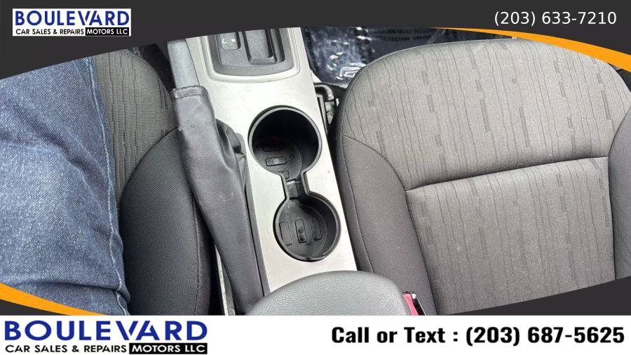 Used 2010 Ford Focus SE FWD image 21