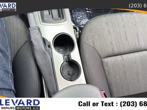 Used 2010 Ford Focus SE image 21