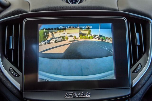 Used 2018 Maserati Ghibli RWD image 23