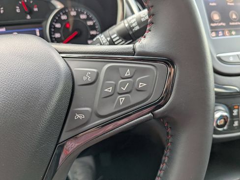 Used 2022 Chevrolet Equinox RS AWD/4WD image 23