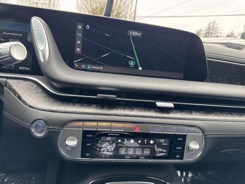 Used 2024 Genesis G90 3.5T image 24