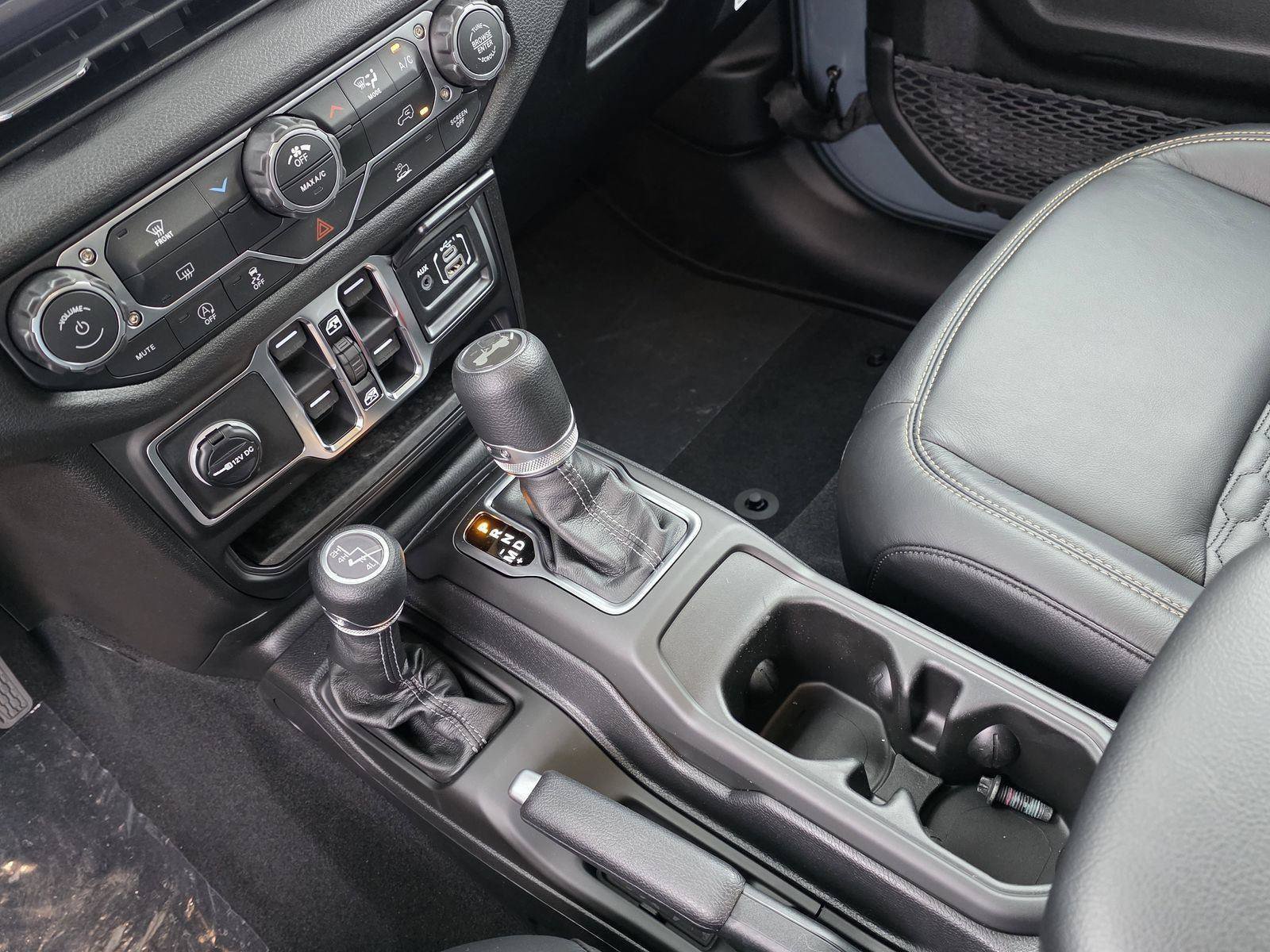 New 2026 Jeep Wrangler Unlimited Sport AWD/4WD image 19