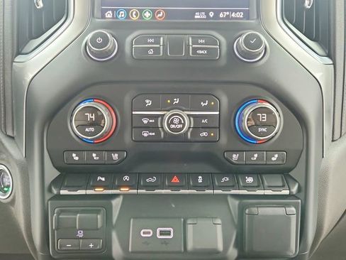 Used 2019 Chevrolet Silverado 1500 LTZ w/ LTZ Texas Edition AWD/4WD image 26