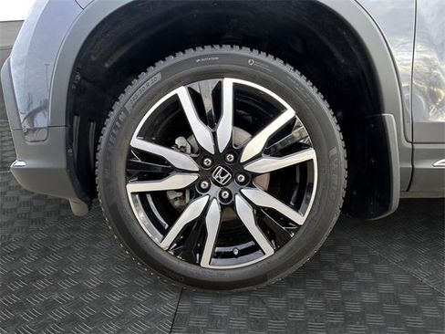 Used 2022 Honda Pilot Touring image 13