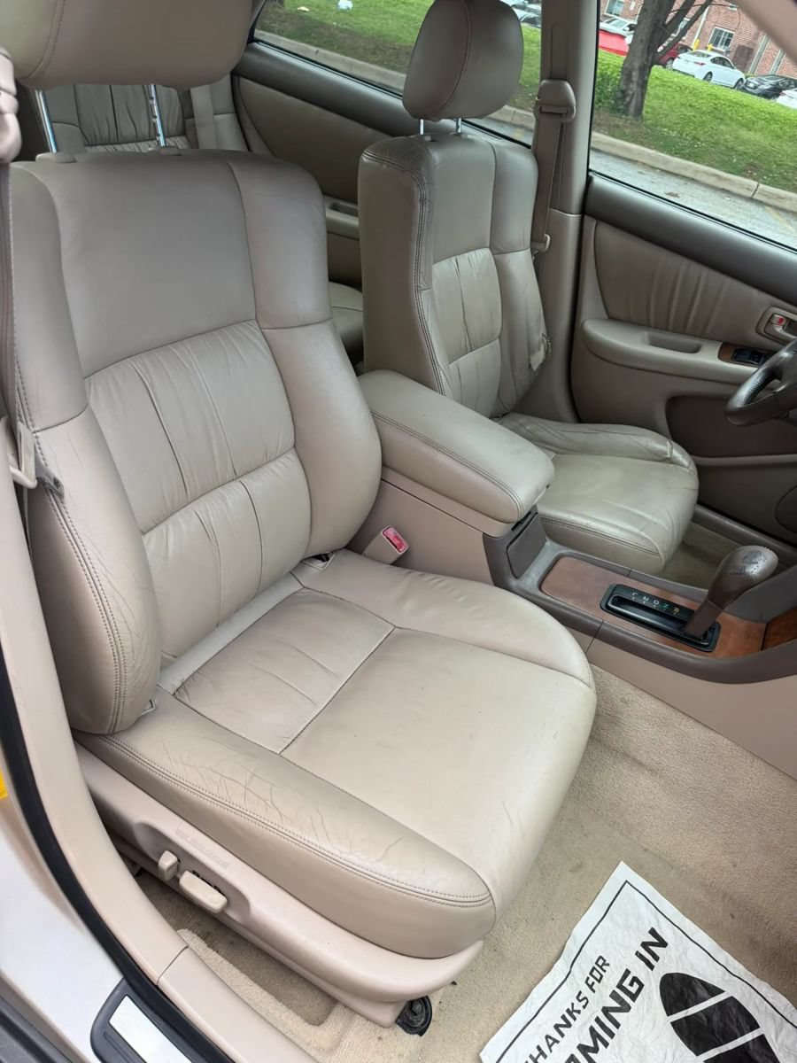 Used 2000 Lexus ES 330 w/ Lexus Value Pkg FWD image 19