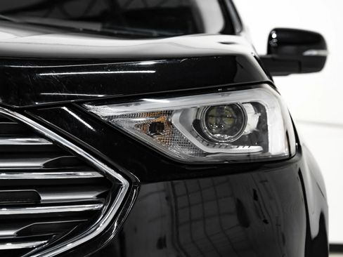 Used 2019 Ford Edge Titanium image 54