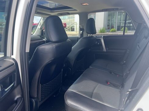 Used 2022 Toyota 4Runner Limited AWD/4WD image 12