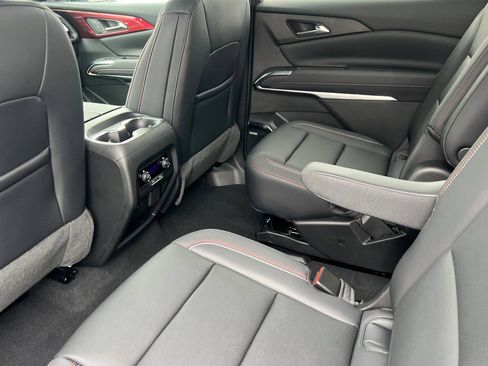 New 2026 Chevrolet Traverse Z71 w/ Enhanced Driving Package AWD/4WD image 9