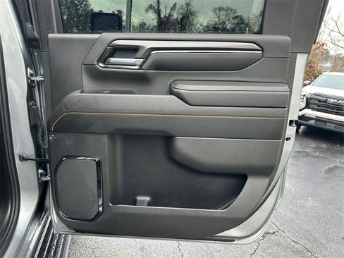 Used 2024 GMC Sierra 2500 AT4 w/ AT4 Premium Plus Package image 17