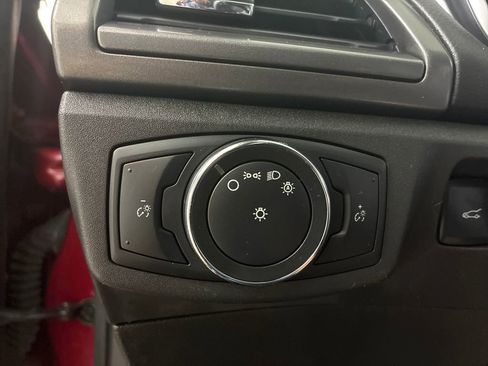 Used 2016 Ford Fusion SE FWD image 22