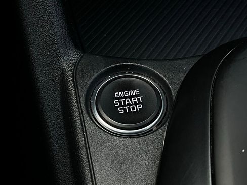 Used 2025 Kia K4 LXS image 25
