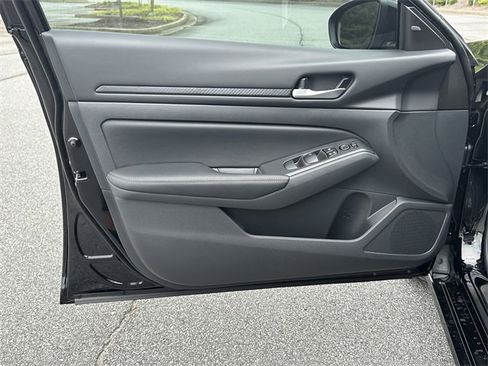 New 2025 Nissan Altima 2.5 SV w/ SV Special Edition Package image 11