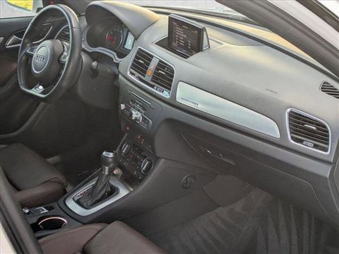 Used 2018 Audi Q3 2.0T Premium Plus w/ Premium Plus Package image 24