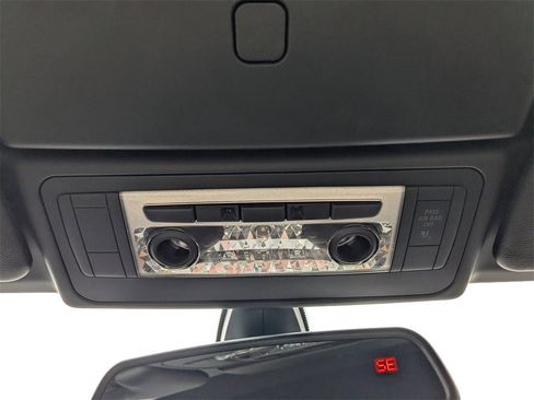 Used 2013 BMW 135i Convertible image 23