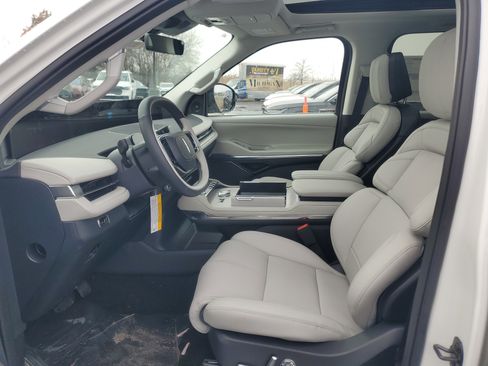 New 2026 Lincoln Navigator Reserve image 12