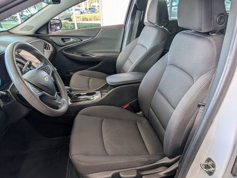 Used 2022 Chevrolet Malibu LS image 5
