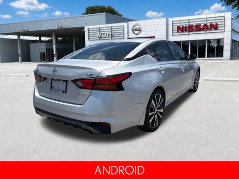 Used 2020 Nissan Altima 2.5 SR w/ Premium Package FWD image 4