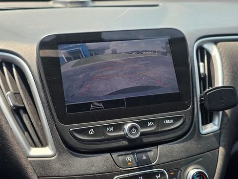Used 2022 Chevrolet Malibu LT FWD image 22