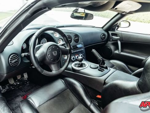 Used 2009 Dodge Viper ACR RWD image 2