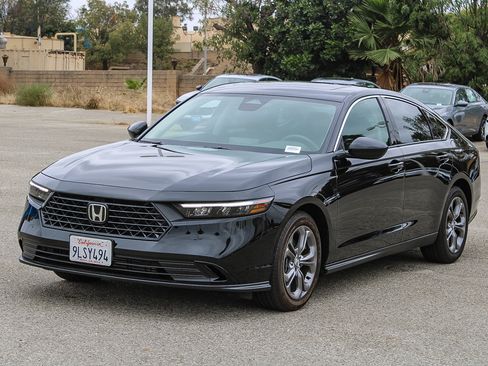 Used 2024 Honda Accord EX image 3