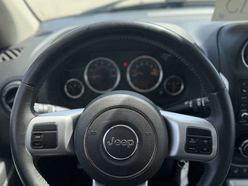 Used 2017 Jeep Compass High Altitude AWD/4WD image 15