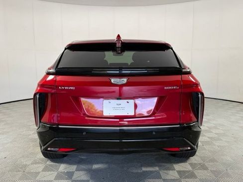 Certified 2024 Cadillac Lyriq Tech w/ Driver Assist Package AWD/4WD image 8