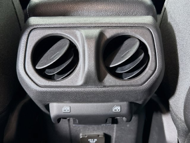 Used 2024 Jeep Wrangler Unlimited Rubicon w/ Technology Group AWD/4WD image 24