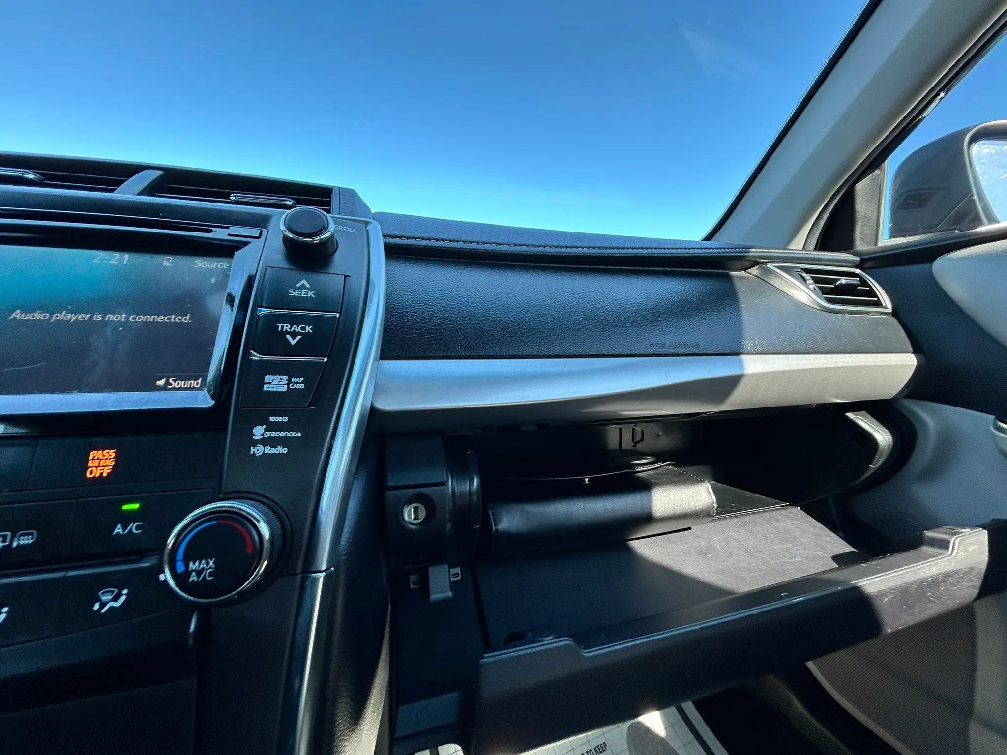 Used 2016 Toyota Camry SE w/ Moonroof Package FWD image 27