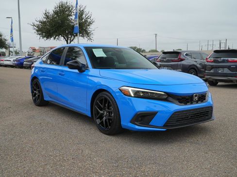 Used 2024 Honda Civic Sport image 3