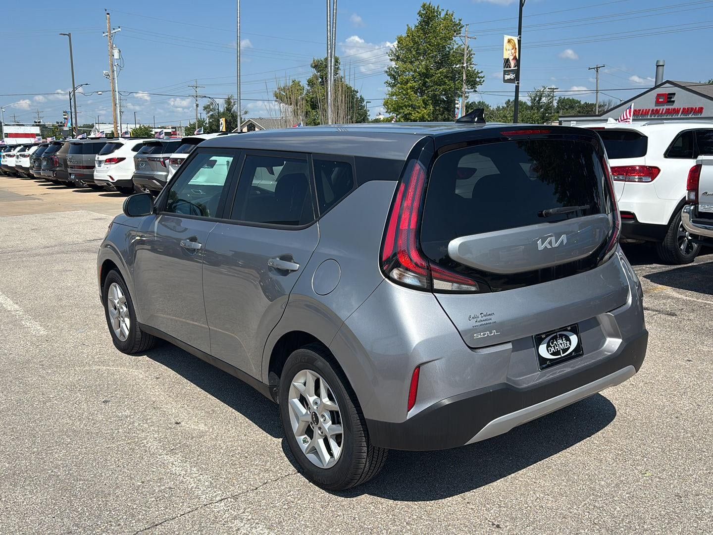 Used 2025 Kia Soul LX w/ LX Technology Package FWD image 4