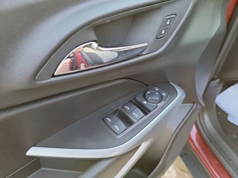 Certified 2025 Chevrolet Trax LS w/ LS Convenience Package image 17