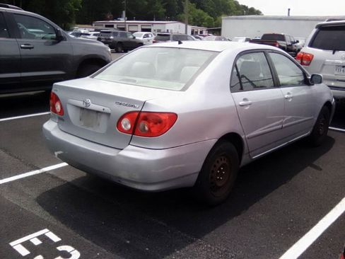 Used 2005 Toyota Corolla FWD image 1