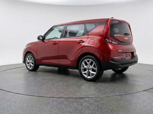 Used 2025 Kia Soul LX w/ LX Technology Package FWD image 6