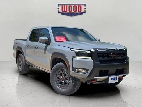 Used 2025 Nissan Frontier PRO-4X AWD/4WD image 1