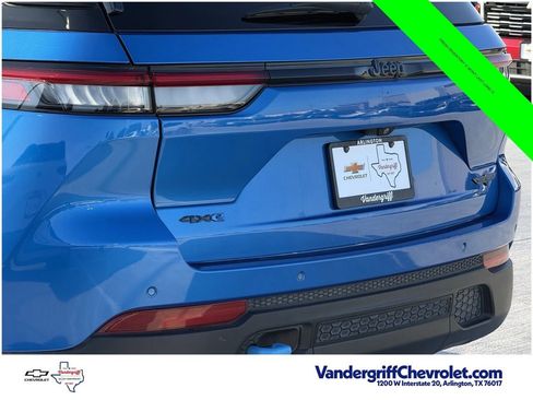 Used 2022 Jeep Grand Cherokee Trailhawk w/ Advanced Protech Group II AWD/4WD image 5